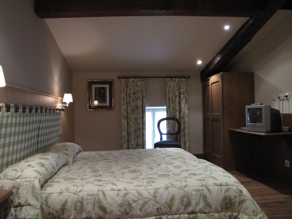 Hostal Beti-Jai Aoiz Ngoại thất bức ảnh